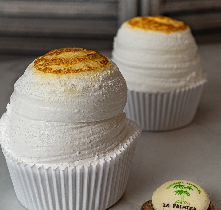 pastelito de nata logroño, pasteleria la palmera, Pasteleria logroño, magdalenas pastelería en logroño, tartas en logroño, pastelitos en logroño, reposterias en logroño, tartas de boda en logroño, tartas de cumpleaños en logroño, pastelería la palmera, tarta de cumpleaños por encargo, pastelito de nata en logroño, pastelería artesanal en logroño, tienda de tartas en logroño, tarta para boda cilvil en logroño, tartas por encargo en logroño Pastelería La Palmera, pastas la palmeraPastelería La Palmera 44